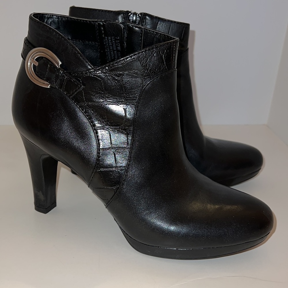 Naturalizer bootie - Picture 3 of 7